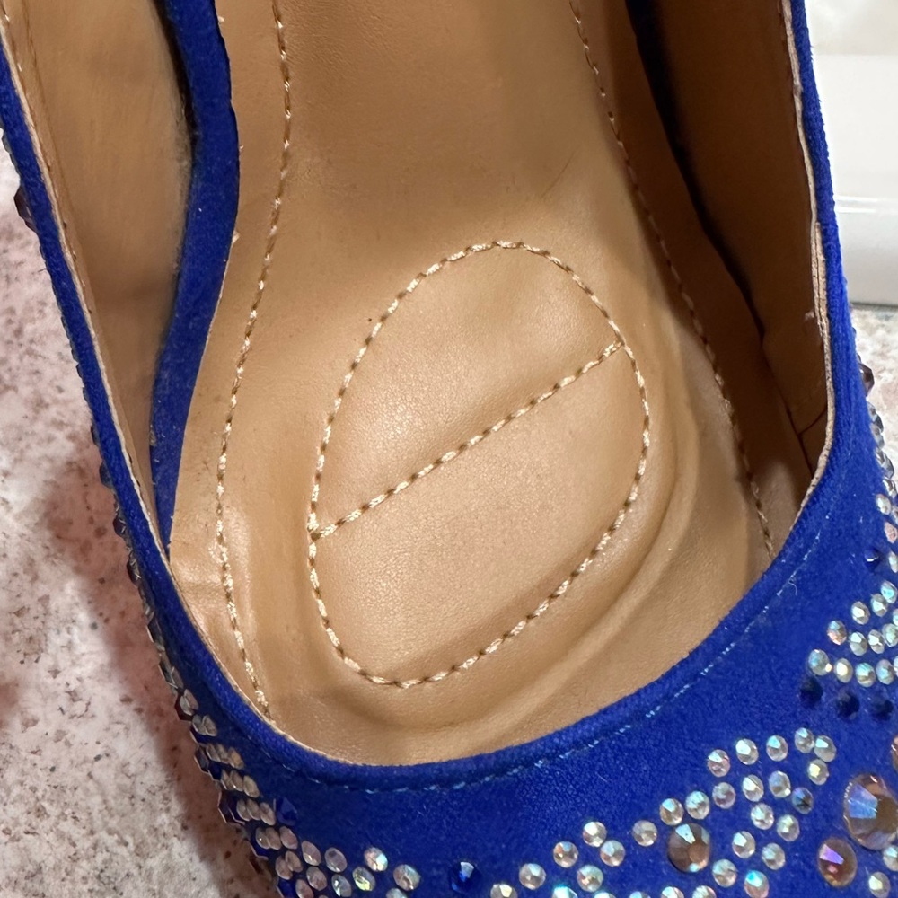ANNE MICHELLE ~ Royal Blue 4” Heels with Rhinestone Embellishments size 7 - Picture 7 of 9